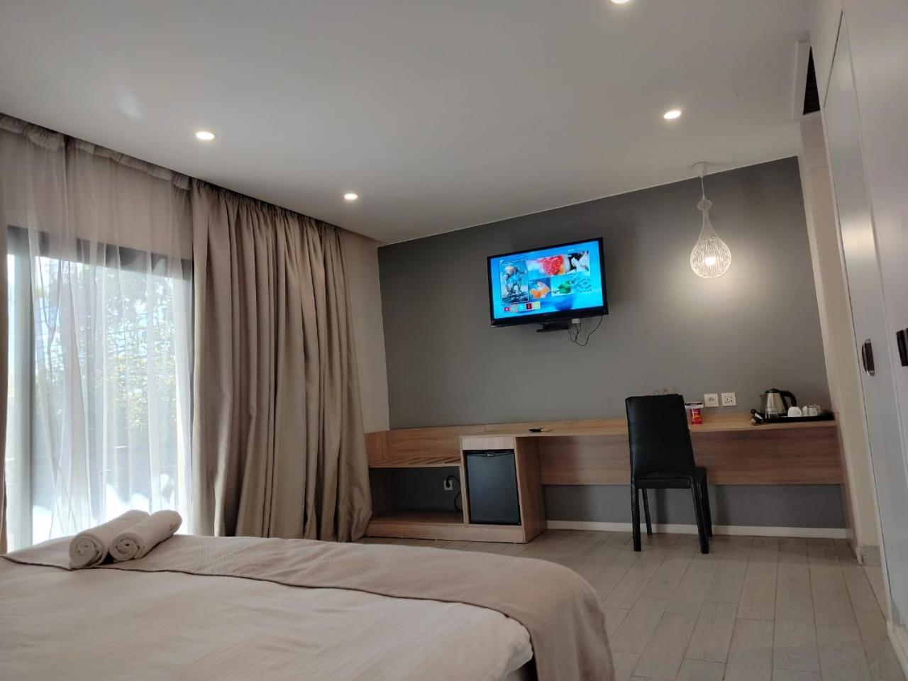 Flora Hotel Ivato International Airport Ανταναναρίβο Εξωτερικό φωτογραφία
